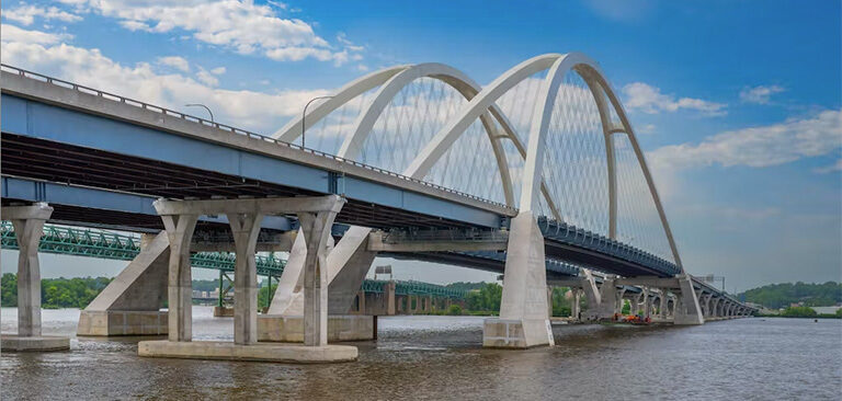 the I-74 Mississippi River Bridge – was designed with a fluoropolymer coating that included our LUMIFLON® FEVE resin.